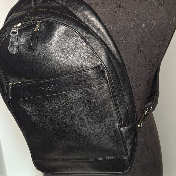 Coach  Charles sling pack - Picture 1 of 1